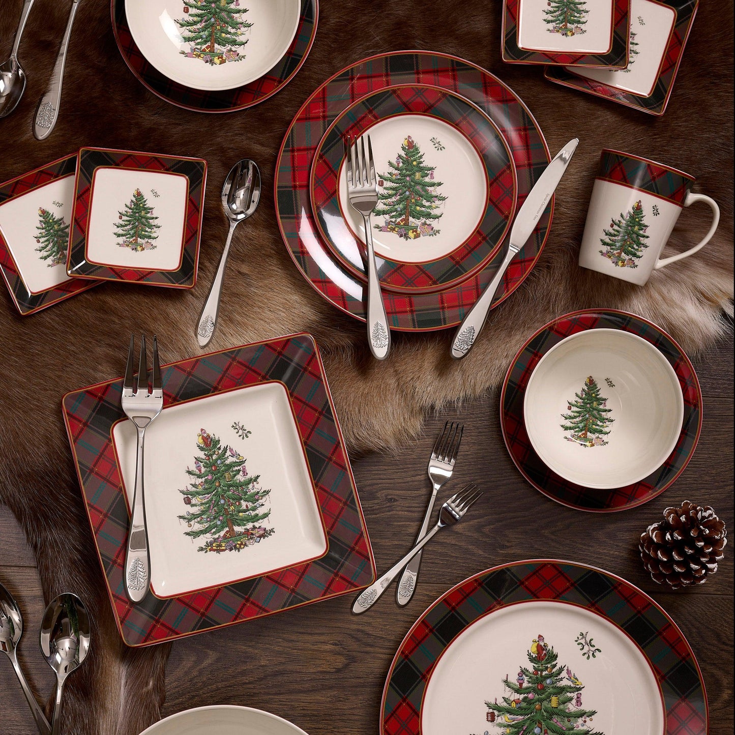 Spode Christmas Tree | Tartan Salad Plate