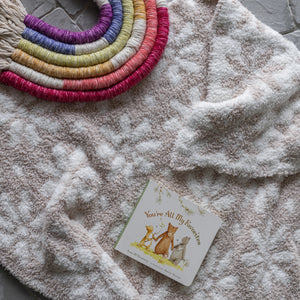 Blushing Beige and White Daisy Print Toddler Blanket