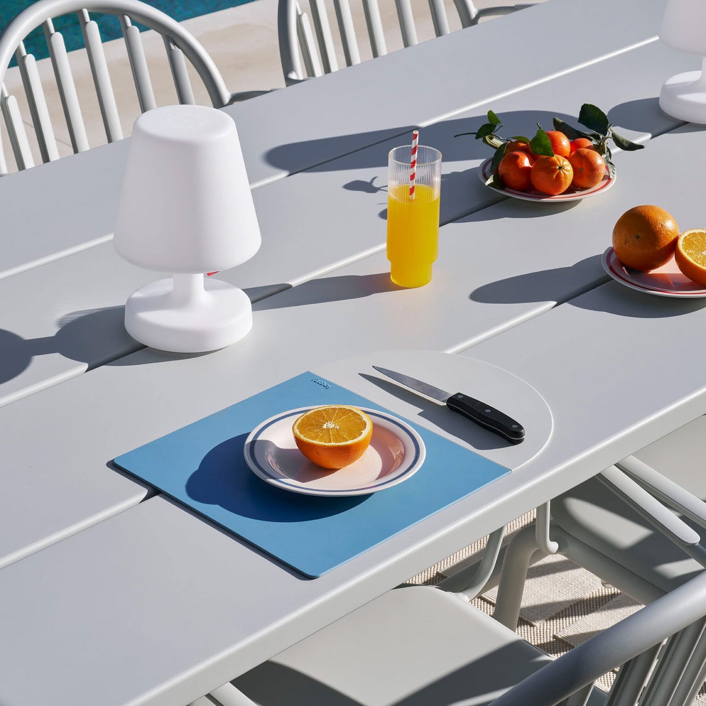 Fred's Table - Seats up to 6-8 places (Outdoor)