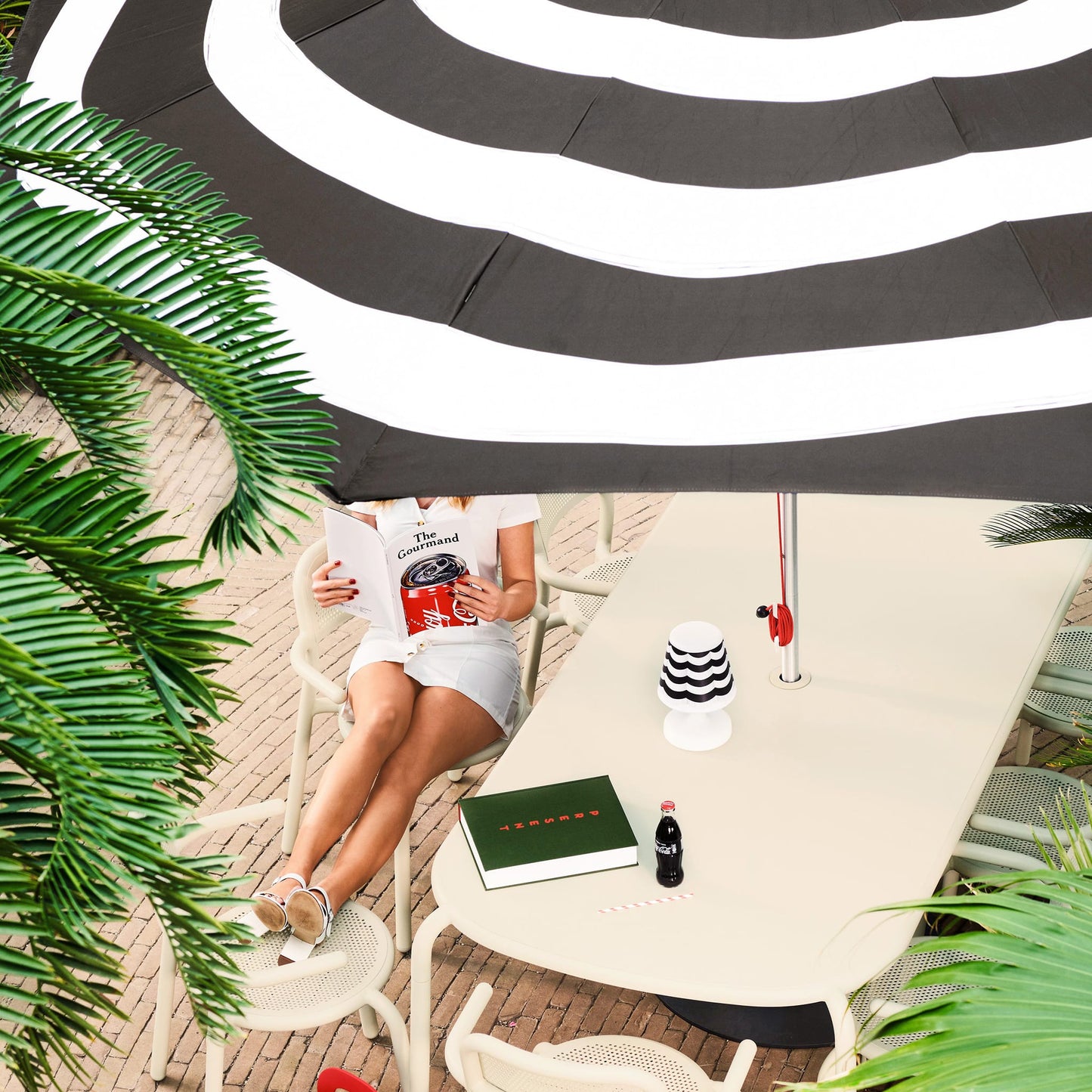 Toní Tablo- Seats up to 8