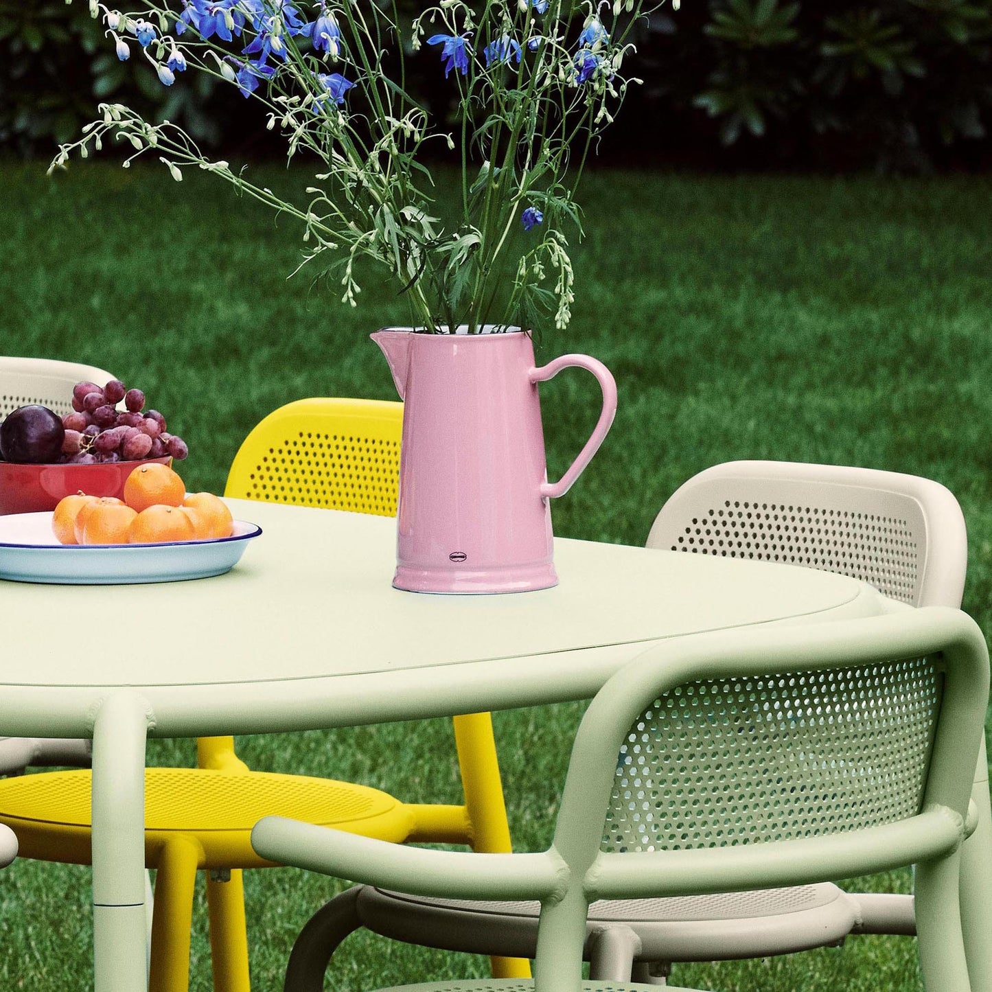 Toní Tablo- Seats up to 8