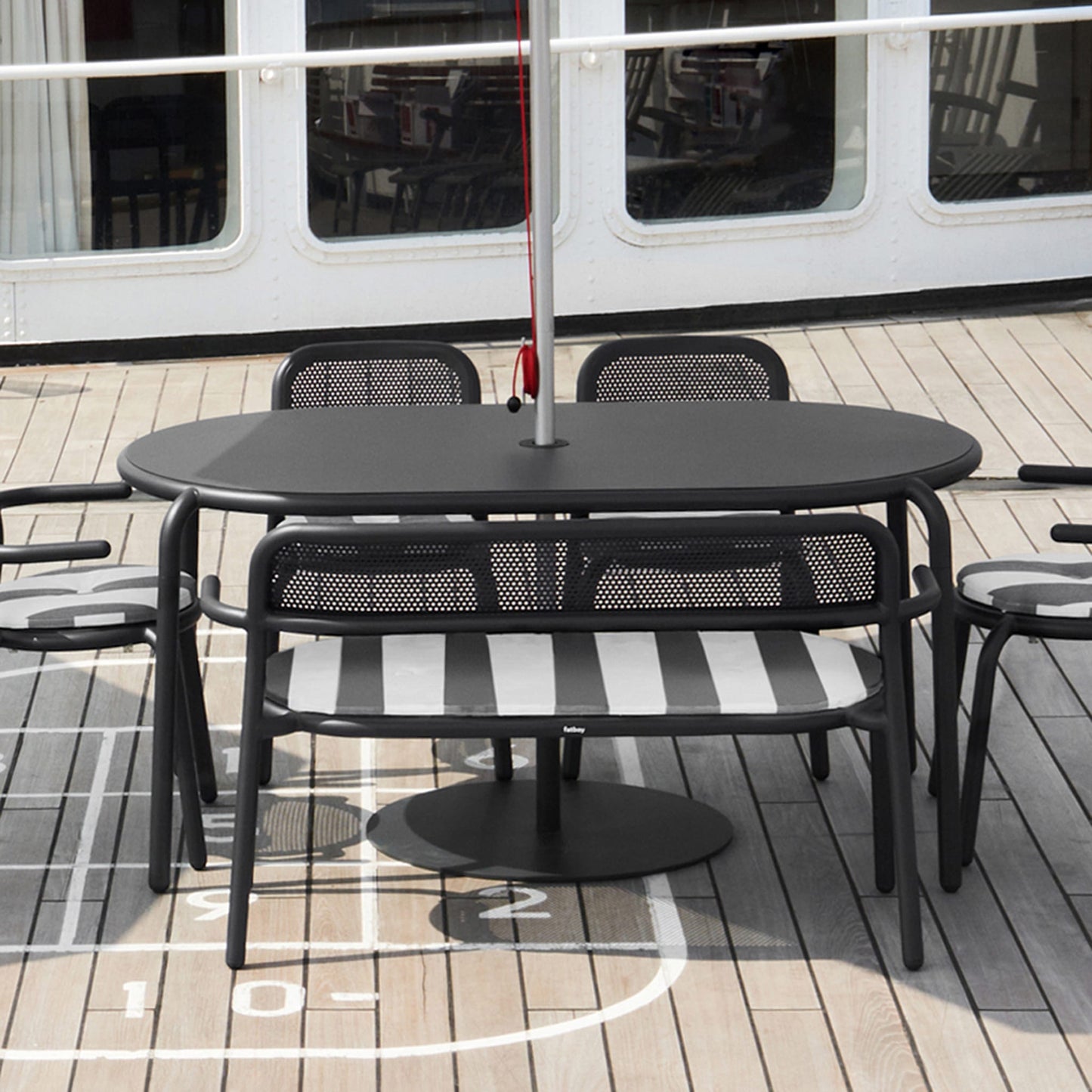 Toní Tavolo - Outdoor Dining Table- Up to 6 Seater