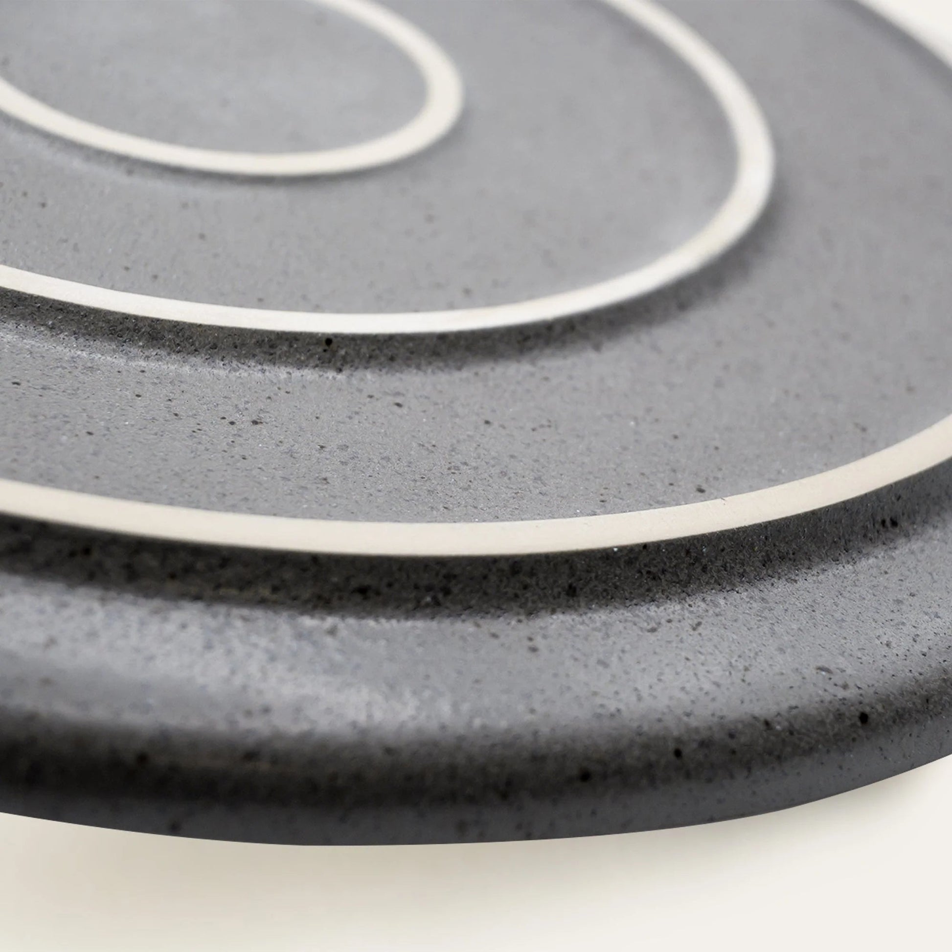Ddoria - Granite Stoneware Plate - Roome Collective