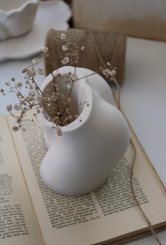 Handmade Bum Vase - Roome Collective