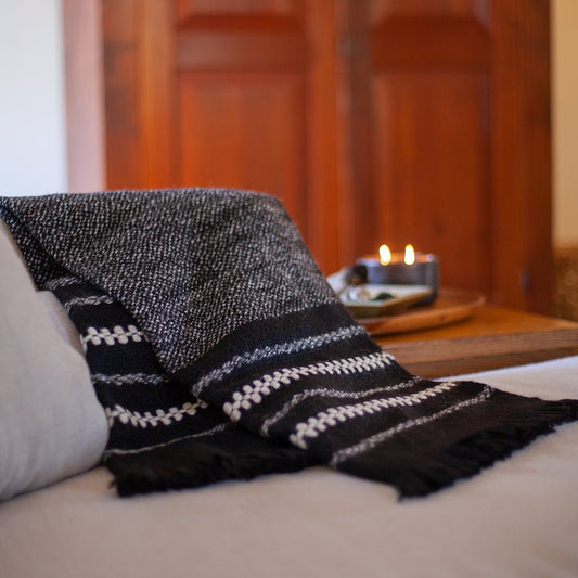Handmade Chunky Cuzco Alpaca Throw - Roome Collective