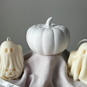Pumpkin Jar Soy Wax Candle: Handmade Jesmonite Autumn Decor